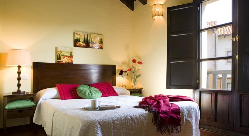 Apartamentos Santillana Del Mar Buitenkant foto